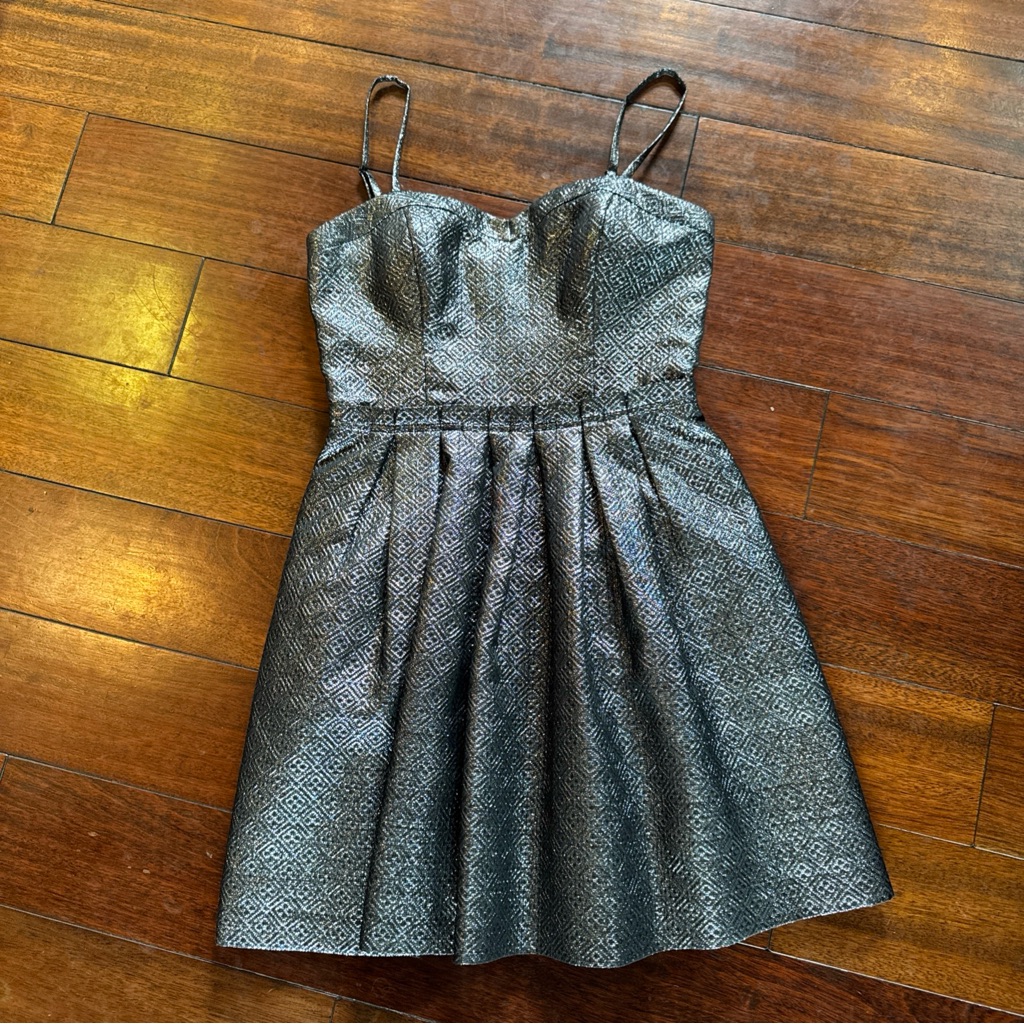 Guess Juniors Removable Straps Silver Metallic Dress Size 8 Lined Cocktail Prom